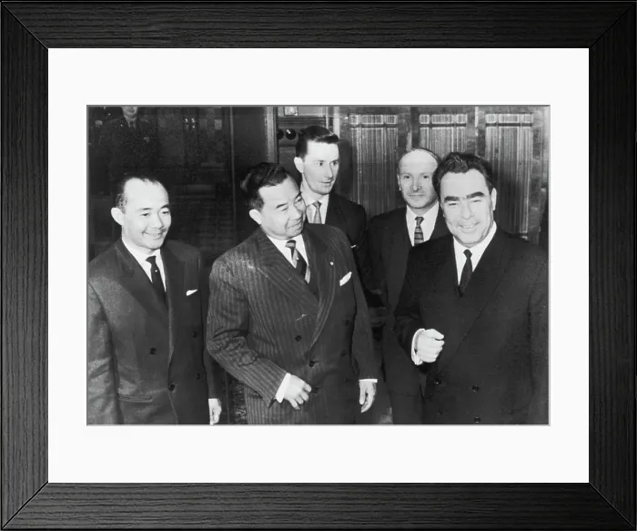 Framed Print : Russian Leader Leonid Brezhnev Greeting Prince Souvanna Phouma Framed Print : Russian Leader Leonid Brezhnev Greeting Prince Souvanna Phouma