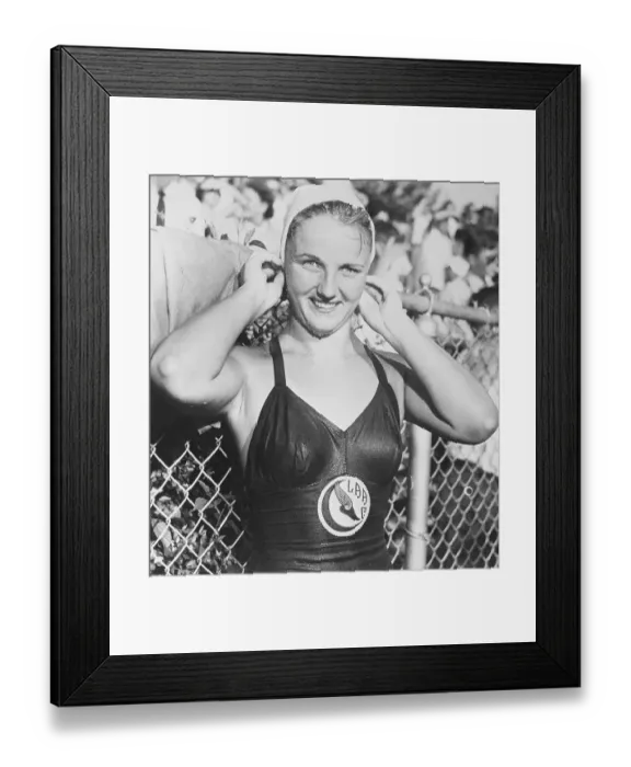 Framed Print : Olympic High Diver Pat McCormick Framed Print : Olympic High Diver Pat McCormick