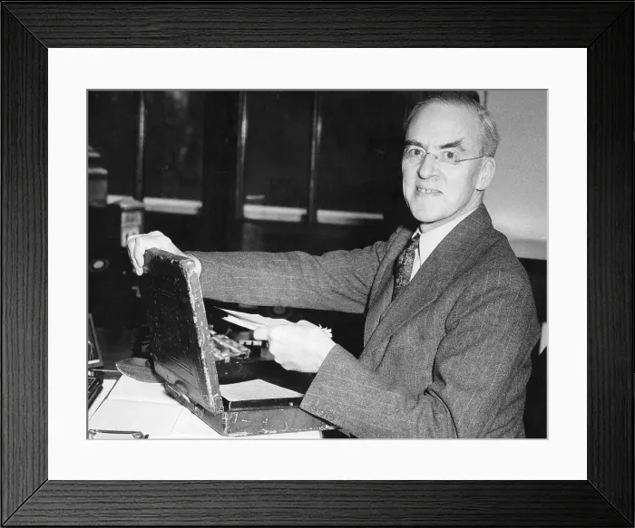 Framed Print : Portrait of Sir Stafford Cripps Framed Print : Portrait of Sir Stafford Cripps
