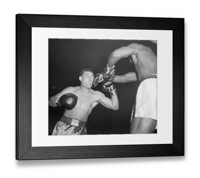 Framed Print : Al Hoosman Delivers Right to Joe Louis Framed Print : Al Hoosman Delivers Right to Joe Louis