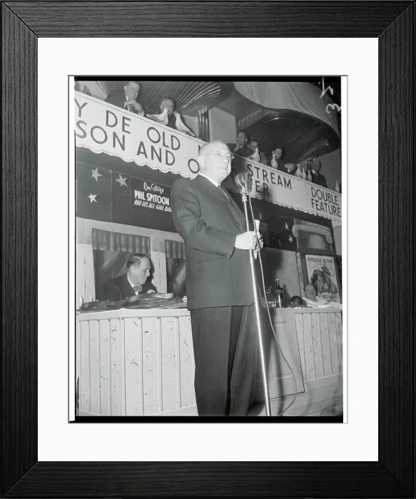 Framed Print : Cecil B. DeMIlle Speaking at Club Event Framed Print : Cecil B. DeMIlle Speaking at Club Event