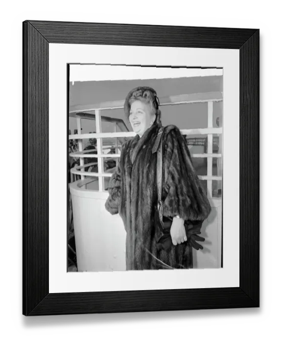 Framed Print : Zinka Milanov Arrives on the Liner Queen Elizabeth Framed Print : Zinka Milanov Arrives on the Liner Queen Elizabeth