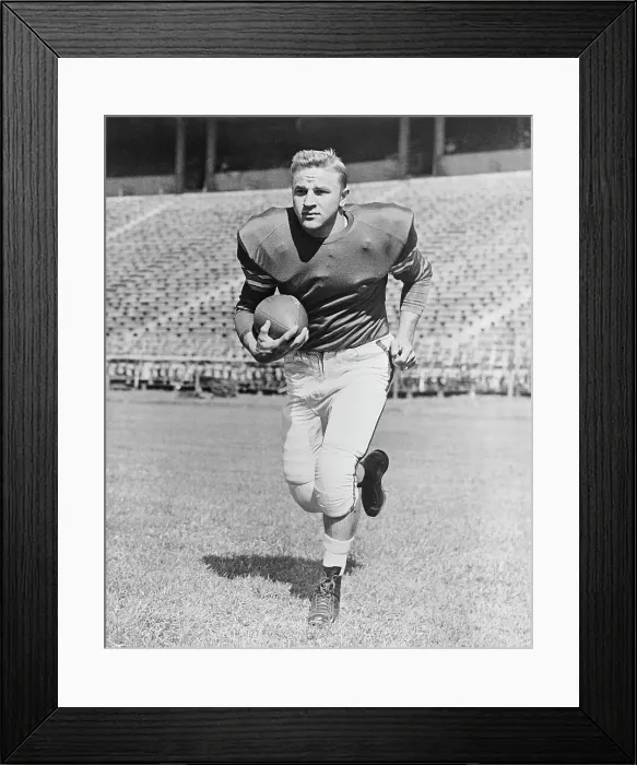 Framed Print : Vic Janowicz Running with Football Framed Print : Vic Janowicz Running with Football