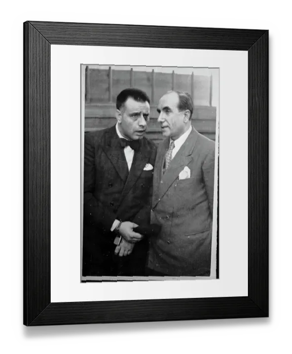 Framed Print : Giuseppe La Marca Confers With Lawyer in Court Framed Print : Giuseppe La Marca Confers With Lawyer in Court