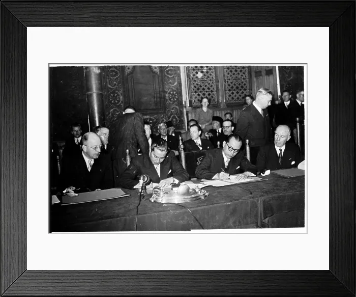 Framed Print : Delegates Sign a Constitution Draft of the United States of Indonesia Framed Print : Delegates Sign a Constitution Draft of the United States of Indonesia