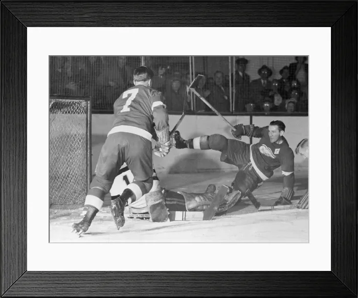 Framed Print : Hockey Team Playing to Win Framed Print : Hockey Team Playing to Win