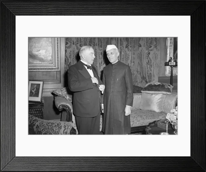 Framed Print : Jawaharlal Nehru Chatting with W.L. Mackenzie King Framed Print : Jawaharlal Nehru Chatting with W.L. Mackenzie King