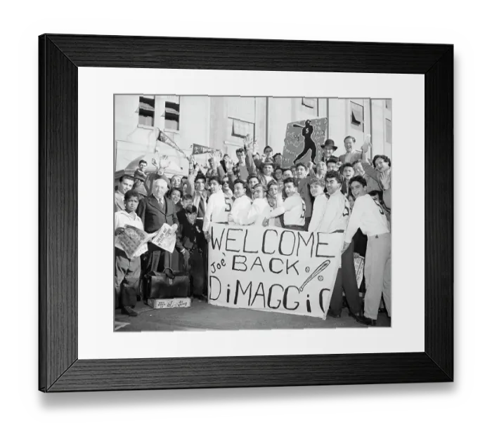 Framed Print : Fans Hold Signs Welcoming Joe Dimaggio Framed Print : Fans Hold Signs Welcoming Joe Dimaggio