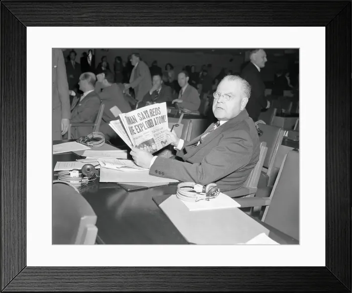 Framed Print : Warren Austin Displaying Headline Framed Print : Warren Austin Displaying Headline