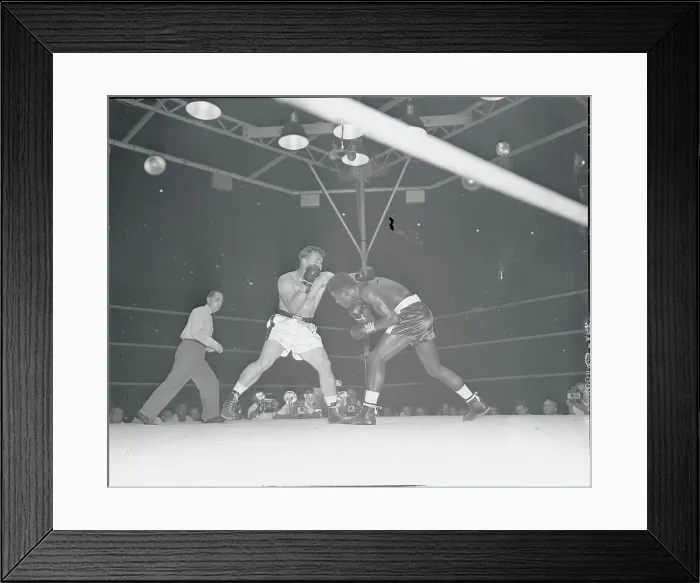 Framed Print : Gus Lesnevich Fighting Ezzard Charles Framed Print : Gus Lesnevich Fighting Ezzard Charles