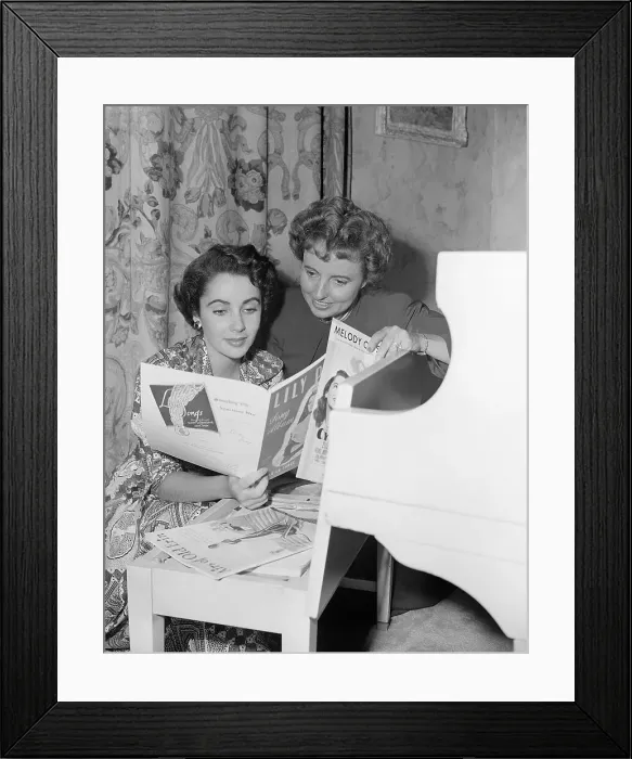 Framed Print : Elizabeth Taylor with Her Mother Sara Framed Print : Elizabeth Taylor with Her Mother Sara