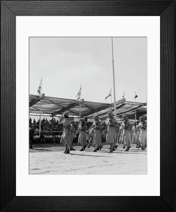 Framed Print : Israeli Women Soldiers Framed Print : Israeli Women Soldiers