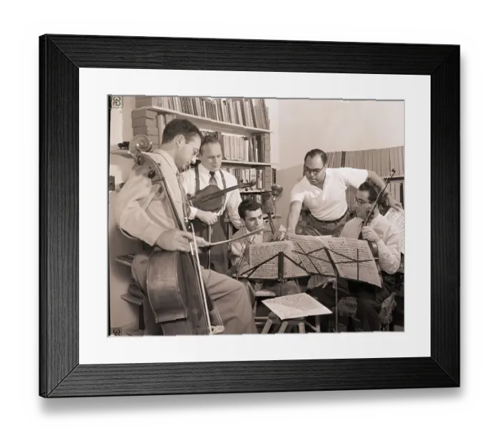 Framed Print : Phil Moore with String Quartet Framed Print : Phil Moore with String Quartet