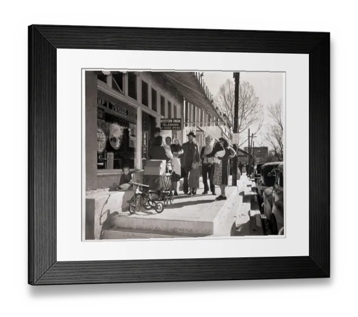 Framed Print : Bustling Main Street, Buchanan, Georgia Framed Print : Bustling Main Street, Buchanan, Georgia