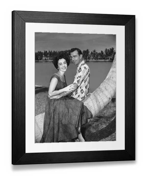 Framed Print : Elizabeth Taylor and William Pawley Framed Print : Elizabeth Taylor and William Pawley