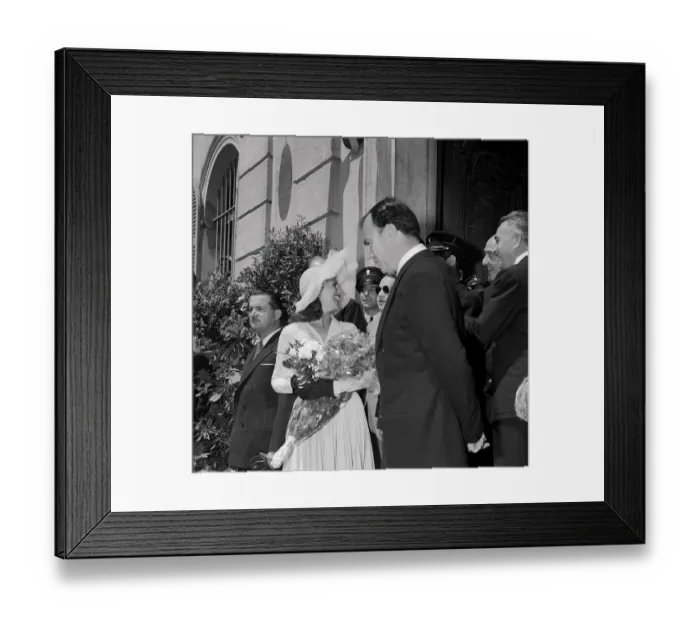 Framed Print : Rita Hayworth and Ali Khan Leaving Vallauris City Hall Framed Print : Rita Hayworth and Ali Khan Leaving Vallauris City Hall