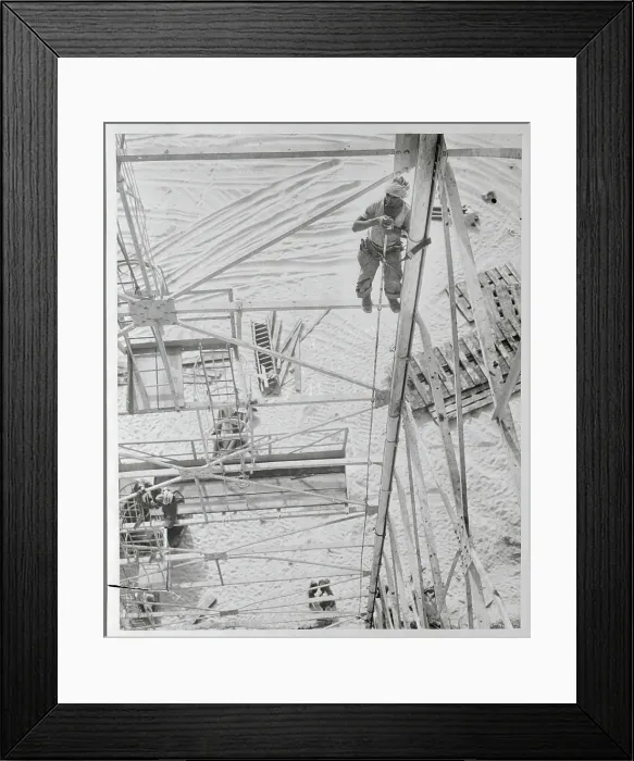 Framed Print : Oil Worker on Oil Rig of Saudi Arabia Framed Print : Oil Worker on Oil Rig of Saudi Arabia