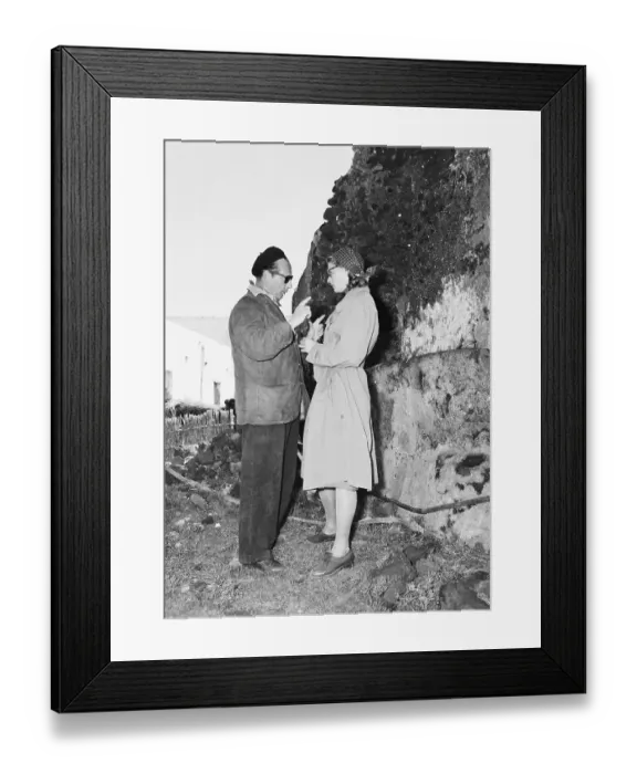 Framed Print : Ingrid Bergman and Roberto Rossellini Conversing Outdoors Framed Print : Ingrid Bergman and Roberto Rossellini Conversing Outdoors