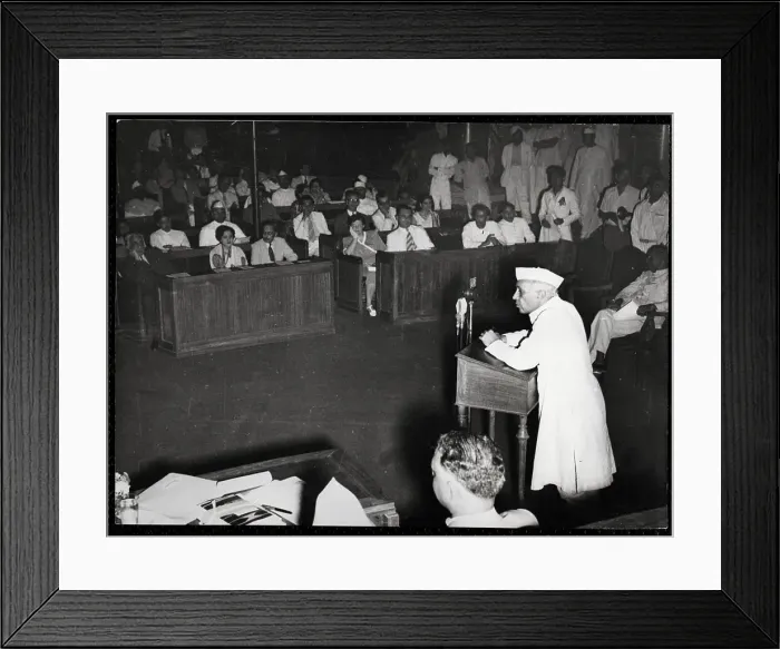 Framed Print : Pandit Nehru Delivering The Address