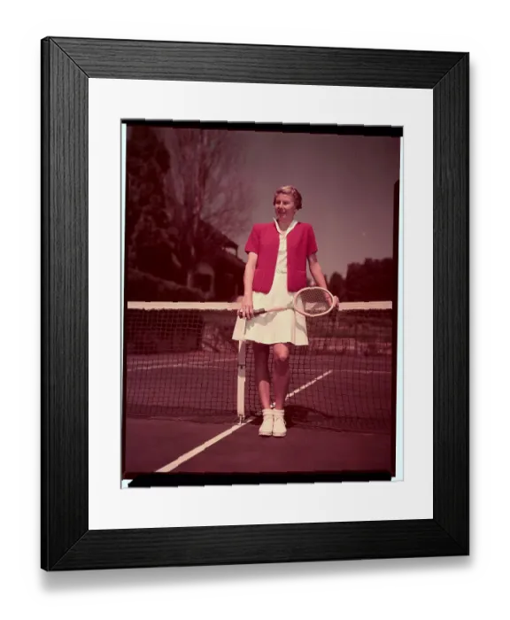 Framed Print : Louise Brough Posing in Tennis Outfit on Court Framed Print : Louise Brough Posing in Tennis Outfit on Court