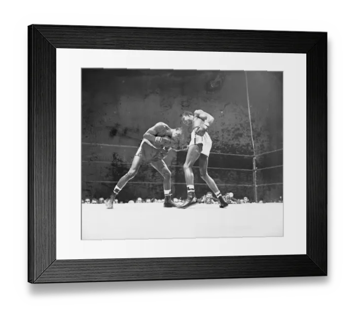 Framed Print : Kid Gavilan Punching Ike Williams Framed Print : Kid Gavilan Punching Ike Williams