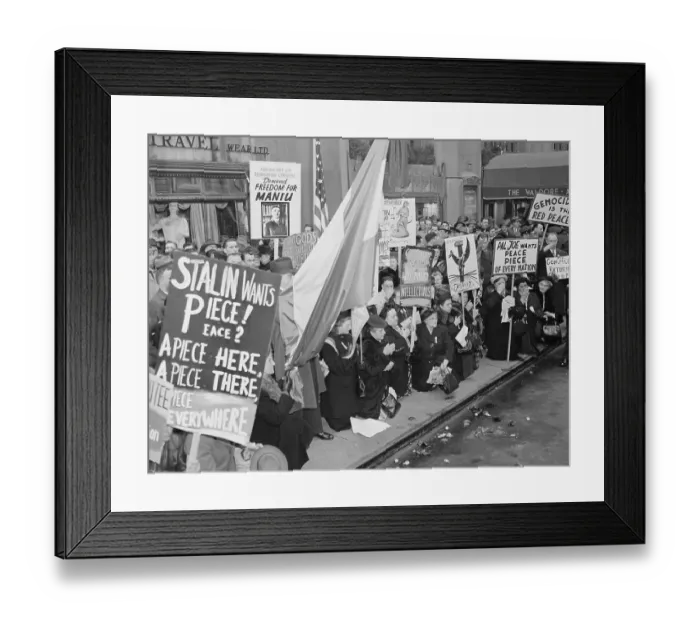 Framed Print : Picketers Praying Outside Peace Parley Framed Print : Picketers Praying Outside Peace Parley
