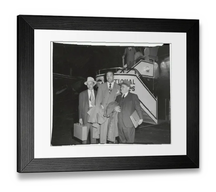 Framed Print : Boxing Champ Joe Louis with Marshall Miles and Harry Mendel Framed Print : Boxing Champ Joe Louis with Marshall Miles and Harry Mendel