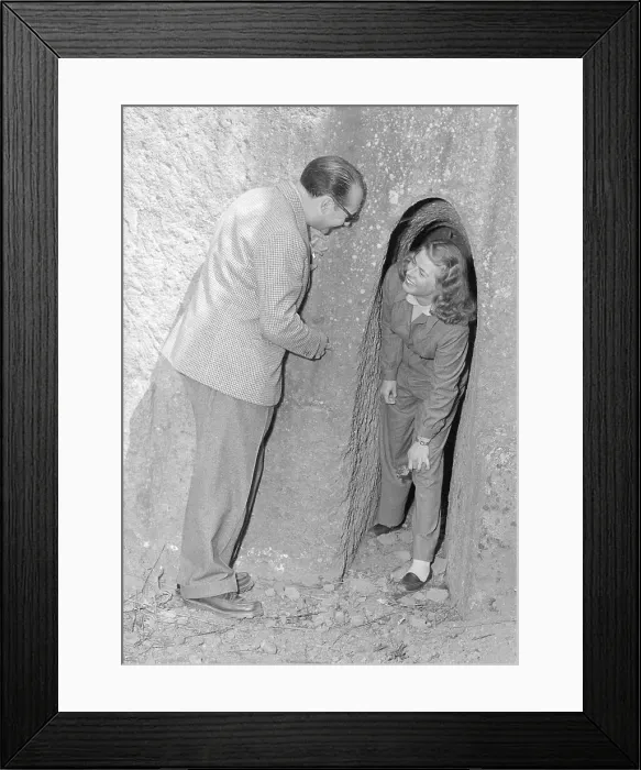 Framed Print : Ingrid Bergman Visiting Ruins with Roberto Rossellini Framed Print : Ingrid Bergman Visiting Ruins with Roberto Rossellini