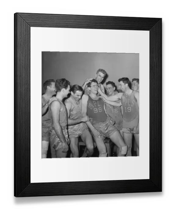 Framed Print : Minneapolis Lakers Basketball Team Posing Together Framed Print : Minneapolis Lakers Basketball Team Posing Together