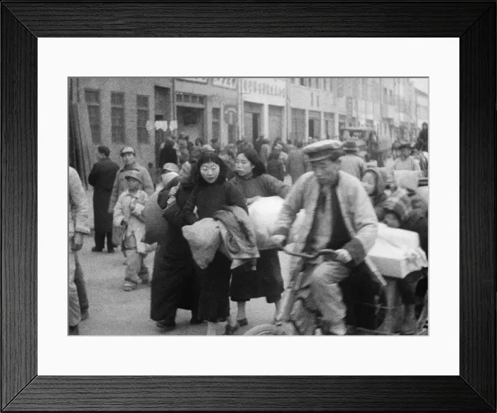 Framed Print : People Fleeing Nanking Framed Print : People Fleeing Nanking