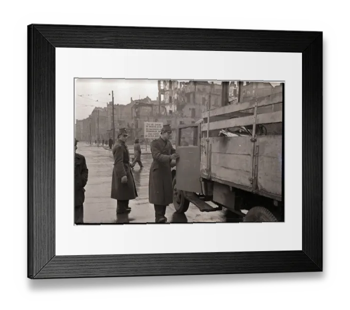 Framed Print : Stumm Police Checking Vehicles Framed Print : Stumm Police Checking Vehicles