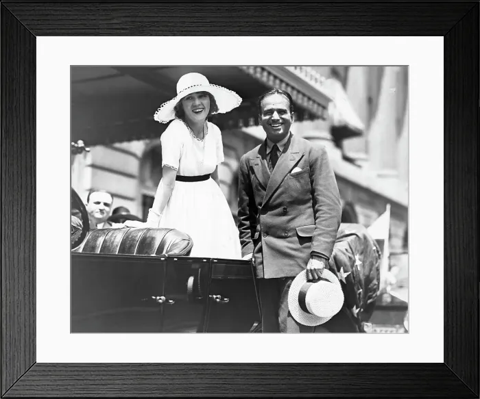Framed Print : Mary Pickford And Douglas Fairbanks Framed Print : Mary Pickford And Douglas Fairbanks
