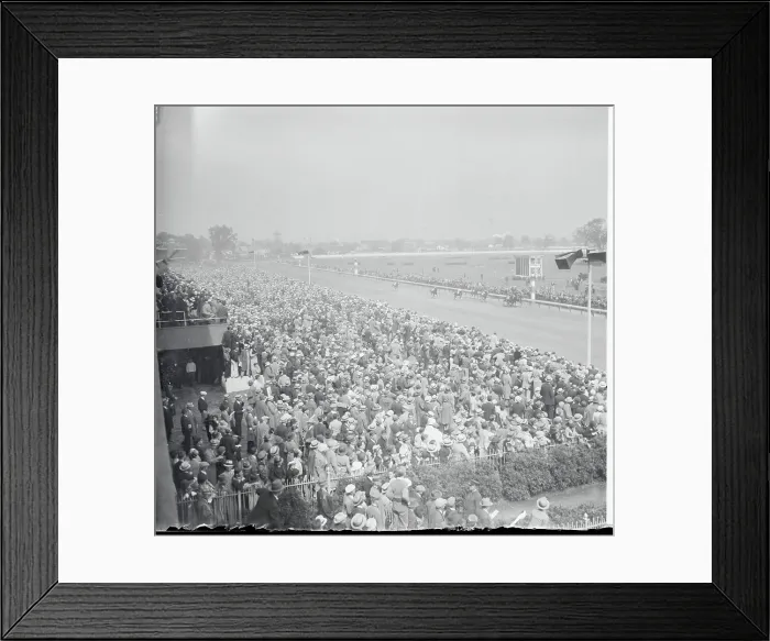 Framed Print : Horses Racing Toward Finish