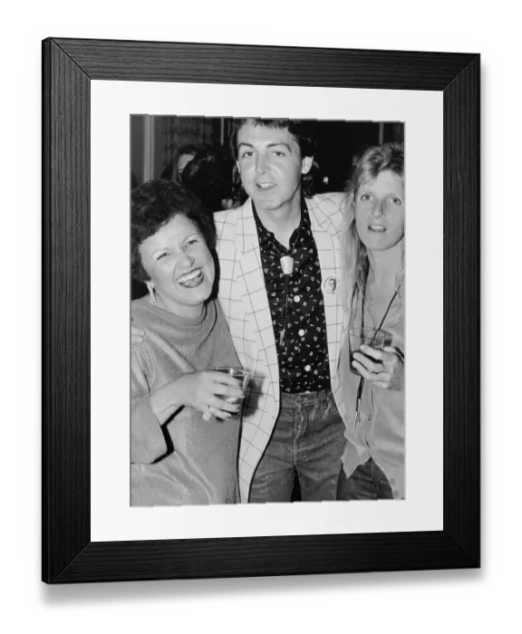Framed Print : Paul and Linda McCartney with Maria Elena Holly Framed Print : Paul and Linda McCartney with Maria Elena Holly