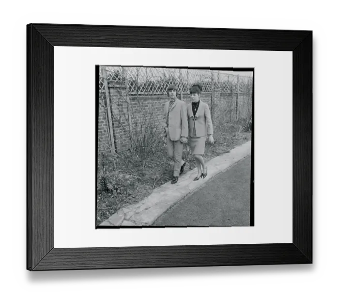 Framed Print : Ringo Starr and Wife on Sidewalk Framed Print : Ringo Starr and Wife on Sidewalk