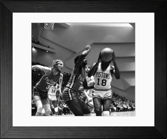 Framed Print : Curtis Rowe Drives Past Sidney Wicks And Bill Walton Framed Print : Curtis Rowe Drives Past Sidney Wicks And Bill Walton