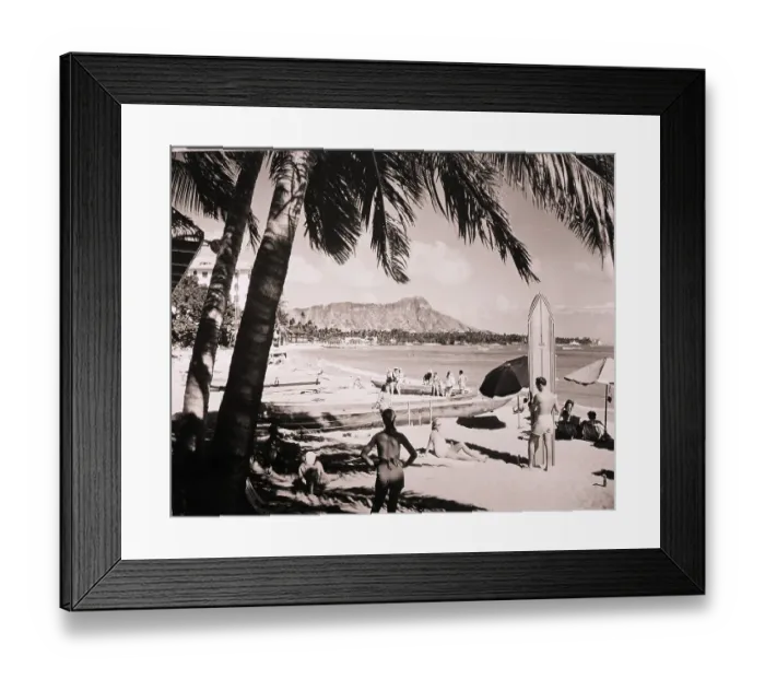 Framed Print : Waikiki Beach With Vacationers Framed Print : Waikiki Beach With Vacationers