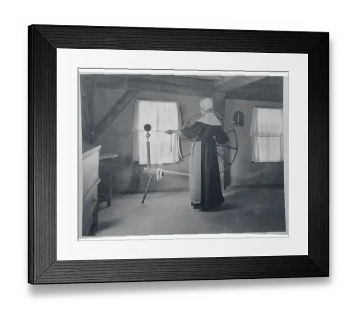 Framed Print : Spinning Scene Framed Print : Spinning Scene