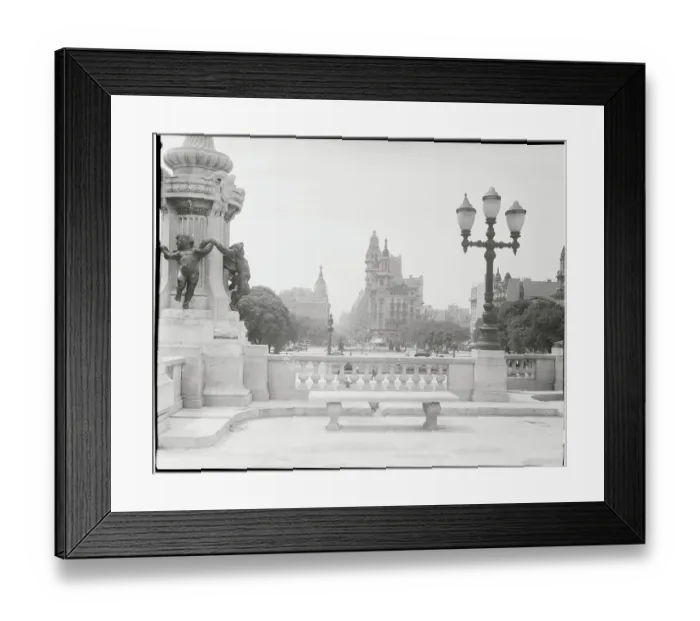 Framed Print : View of the Avenida de Mayo in Buenos Aires Framed Print : View of the Avenida de Mayo in Buenos Aires
