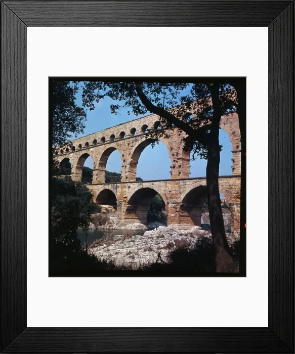 Framed Print : View of the Pont du Gard Framed Print : View of the Pont du Gard