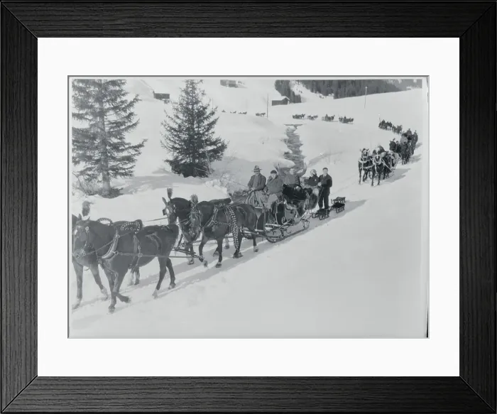 Framed Print : View of Sleigh Riders Framed Print : View of Sleigh Riders
