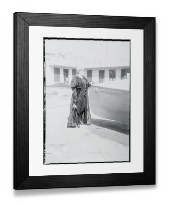 Framed Print : Yachtswoman Madame du Gast Framed Print : Yachtswoman Madame du Gast