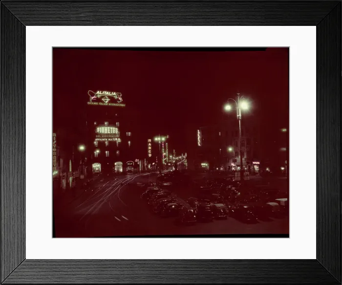 Framed Print : View of Piazza Barberini at Night Framed Print : View of Piazza Barberini at Night