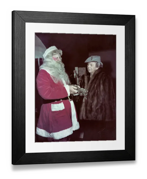 Framed Print : Mrs. Eleanor Roosevelt with Santa Claus Framed Print : Mrs. Eleanor Roosevelt with Santa Claus