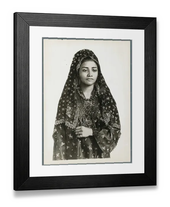 Framed Print : Portrait of a Malasian Woman Framed Print : Portrait of a Malasian Woman