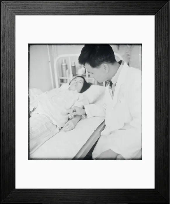 Framed Print : Doctor Practicing Acupuncture on Patient Framed Print : Doctor Practicing Acupuncture on Patient