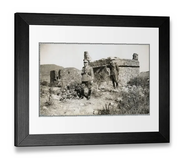 Framed Print : General / Other Soldier Stands W / Binocular