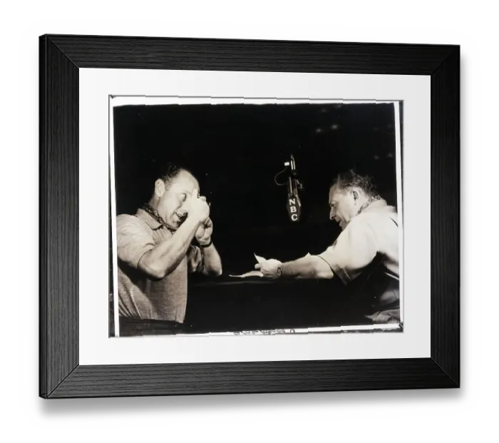 Framed Print : Amos Snaps Photos Of Andy In Show Framed Print : Amos Snaps Photos Of Andy In Show