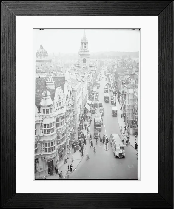 Framed Print : Busy Street Scene in Oxford