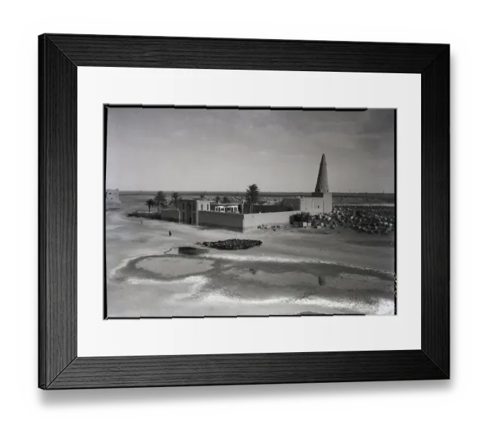 Framed Print : Tomb Of Sheikh Omers In Baghdad Framed Print : Tomb Of Sheikh Omers In Baghdad